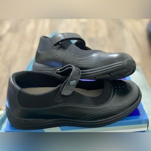 velcro straps slip on shoe